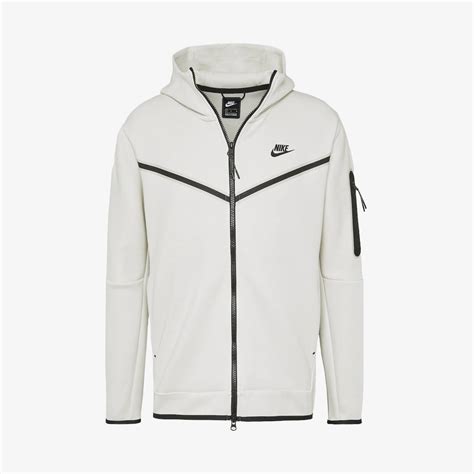 hoeveel is nike waard|Nike kleding.